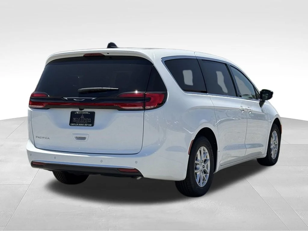 New 2027 Bright White Clear-Coat Exterior Paint Chrysler Select image 8