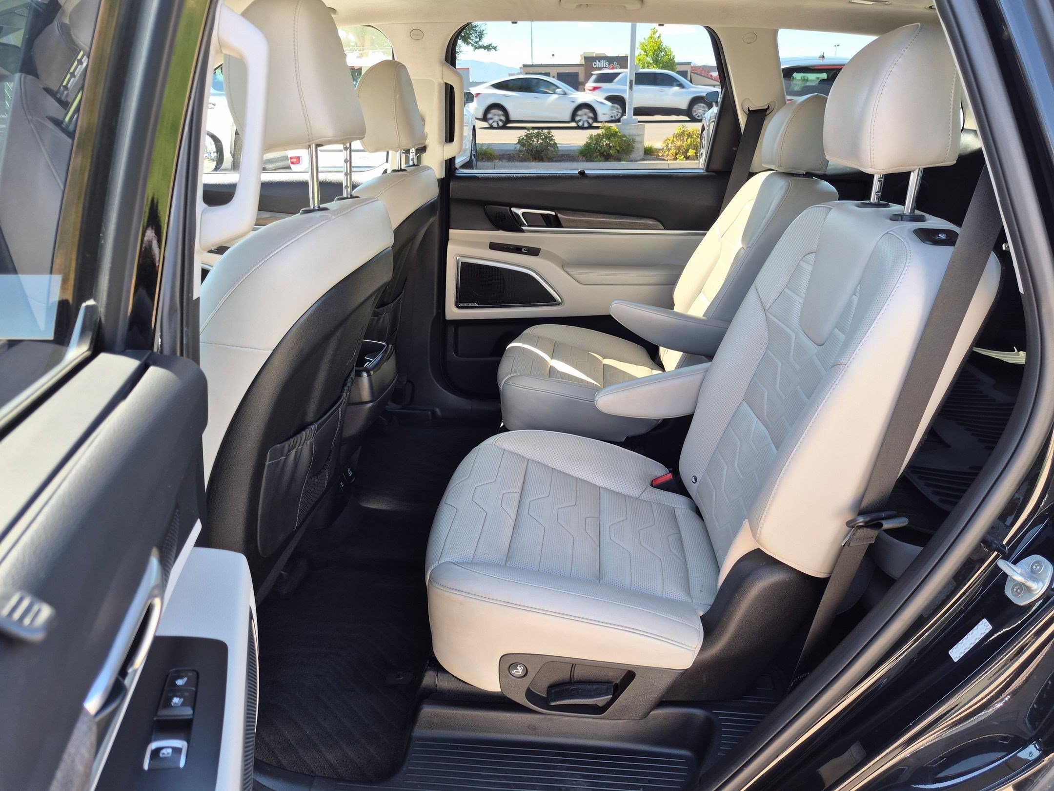 Used 2020 Ebony Black Kia SX image 27