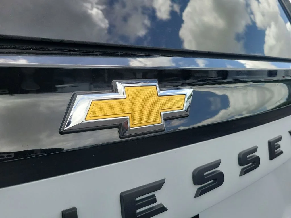 New 2026 Polar White Tricoat Chevrolet Premier image 33