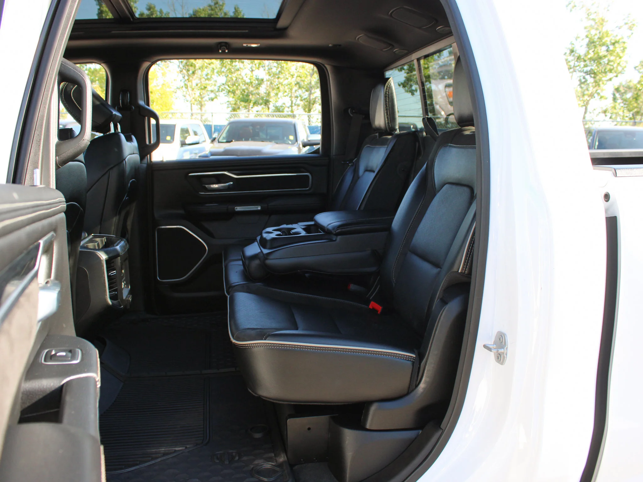Certified Used 2023 White RAM Laramie * No Accidents | HEMI V8 | Running Boards | Apple CarPlay | Night Edition | Remote Start image 19