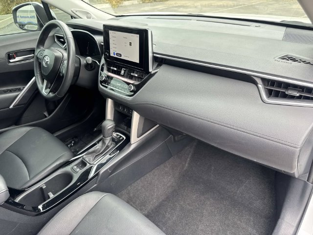 Used 2024 Beige Toyota XLE image 27