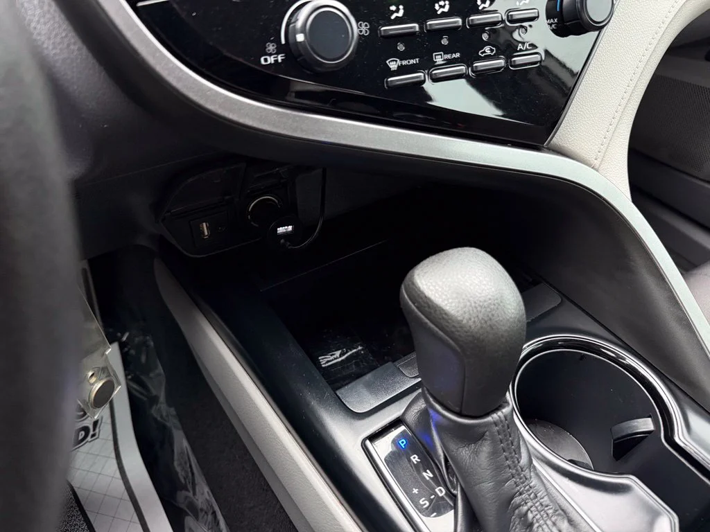 Used 2019 Super White Toyota LE image 29