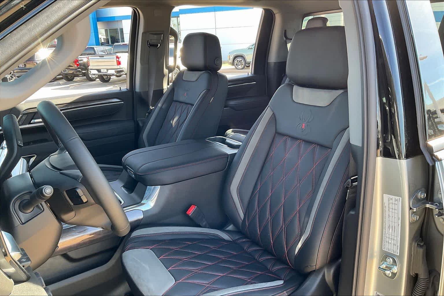 2025 Chevrolet Silverado 2500 HD LTZ - Photo 10