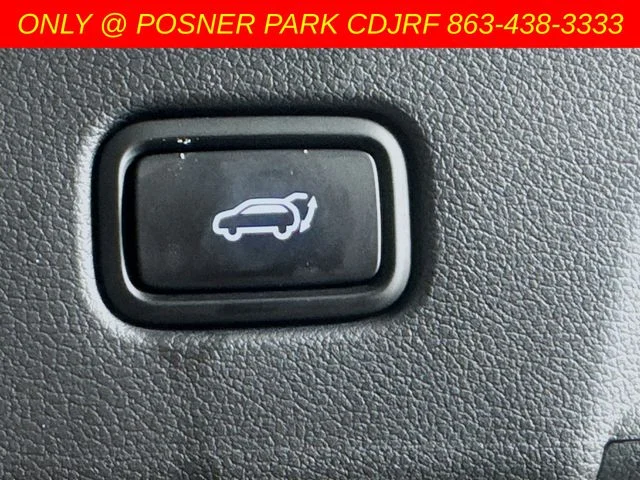 Used 2022 White Hyundai Calligraphy image 28