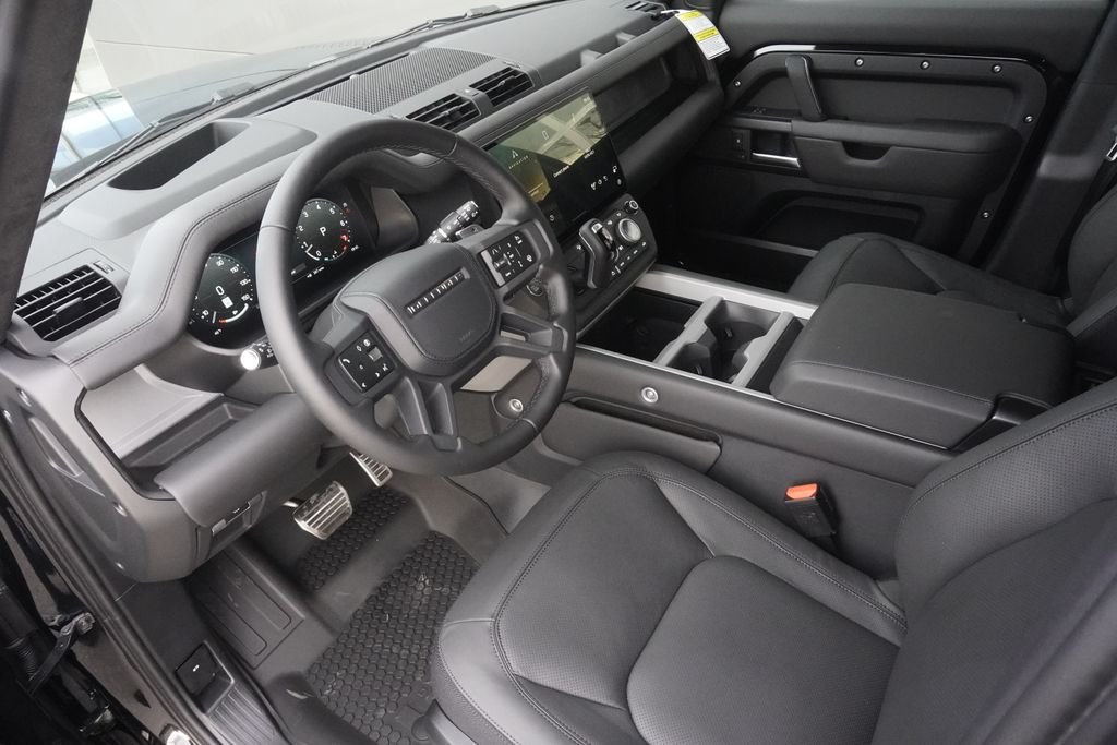 2026 Land Rover Defender V8 - Photo 18