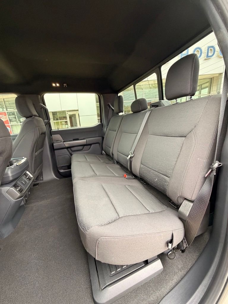 Used 2024 Gray Ford XLT image 25