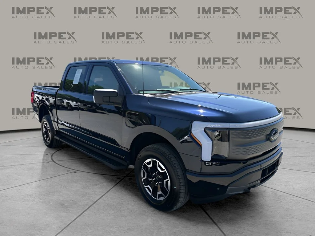 Used 2023 Blue Ford XLT image 7
