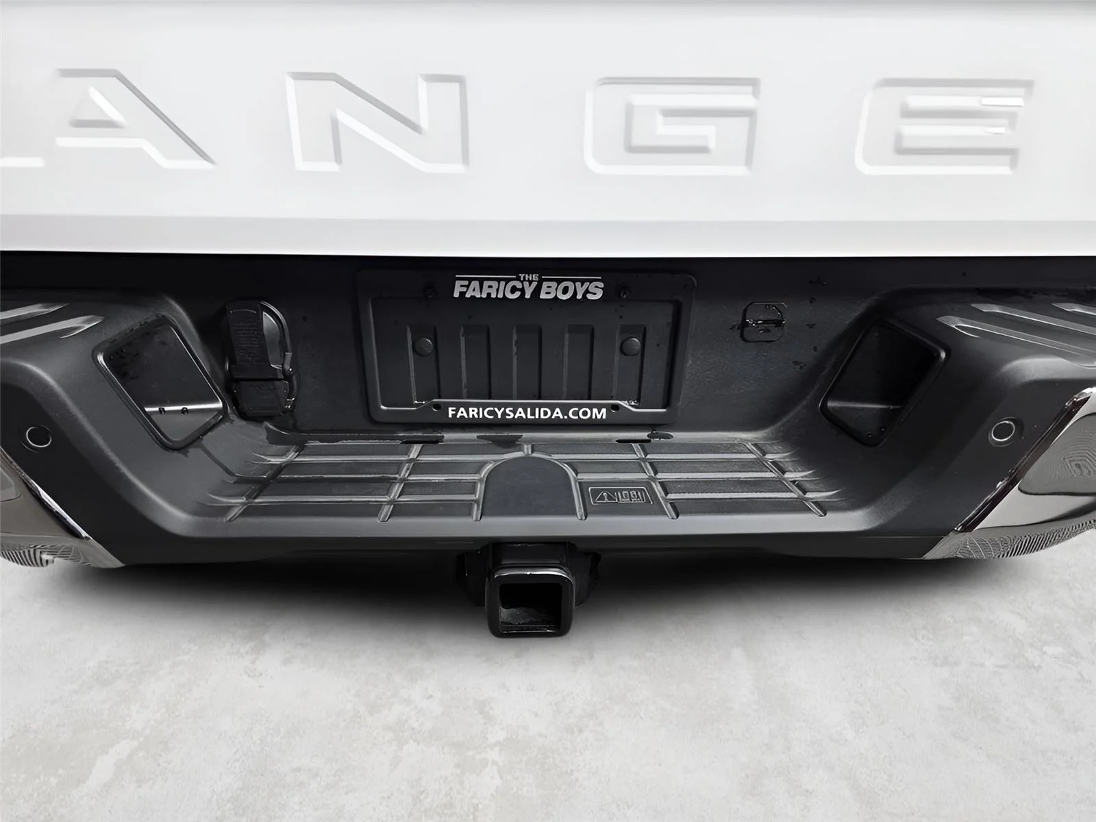 Used 2025 Oxford White Ford LARIAT image 8