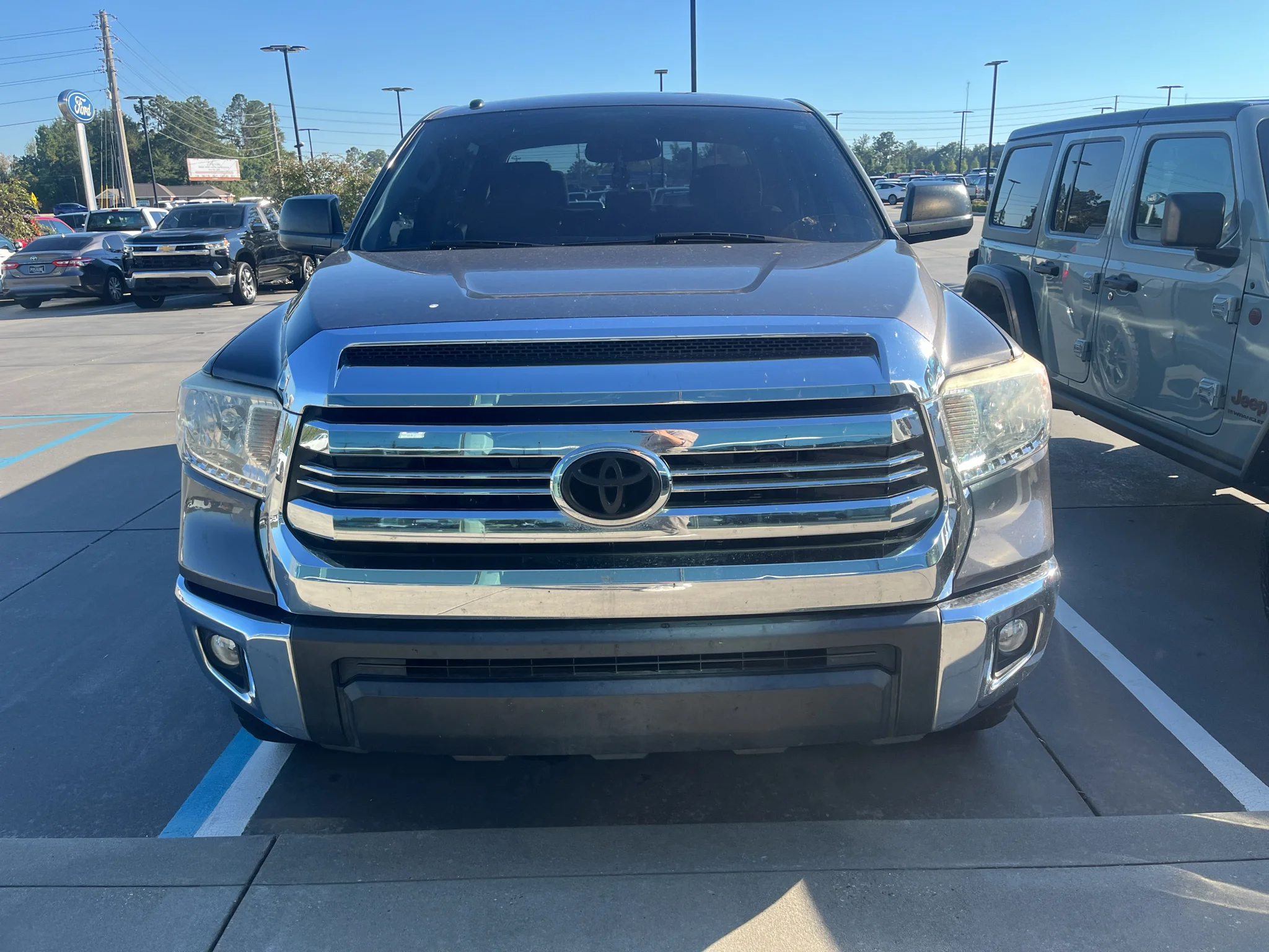 Used 2017 Magnetic Gray Metallic Toyota SR5 image 2