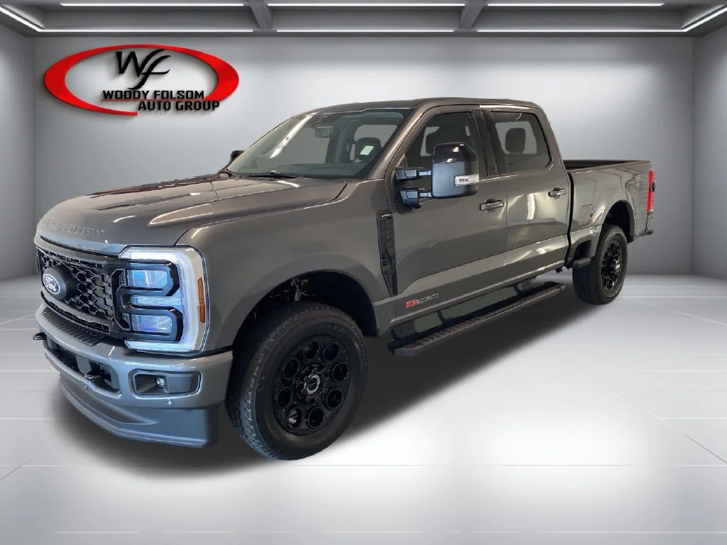 New 2027 Gray Ford Lariat image 2
