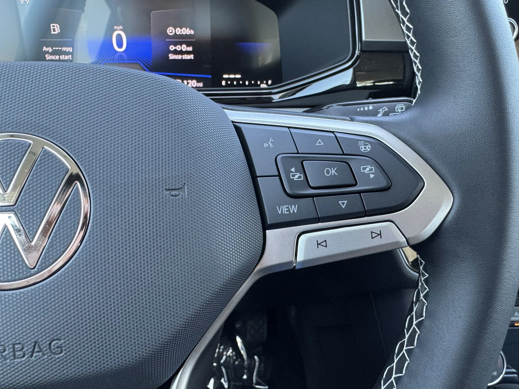 New 2026 Platinum Gray Metallic Volkswagen S image 19