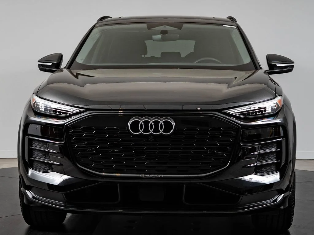 Used 2025 Mythos Black Metallic Audi Premium Plus image 2