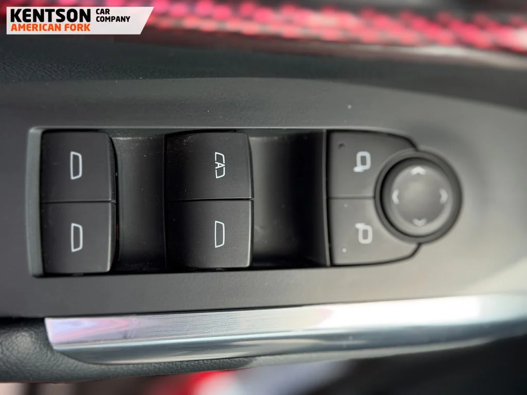Used 2025 Red Chevrolet Z71 image 20
