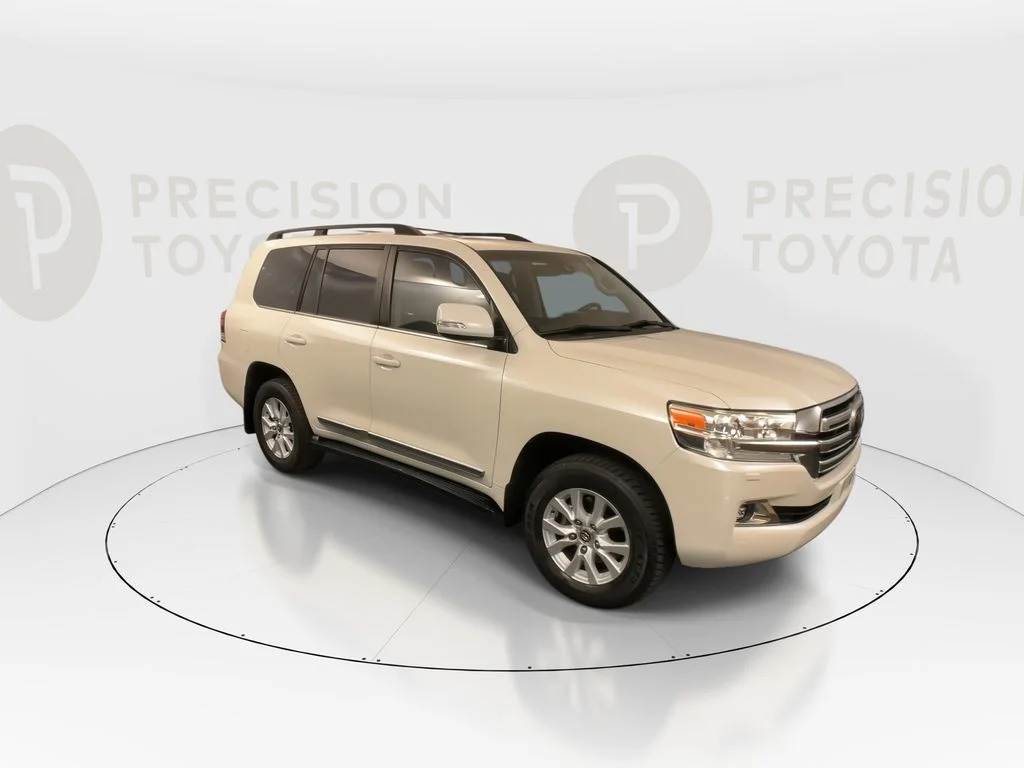 Used 2019 Blizzard Pearl Toyota Base image 2