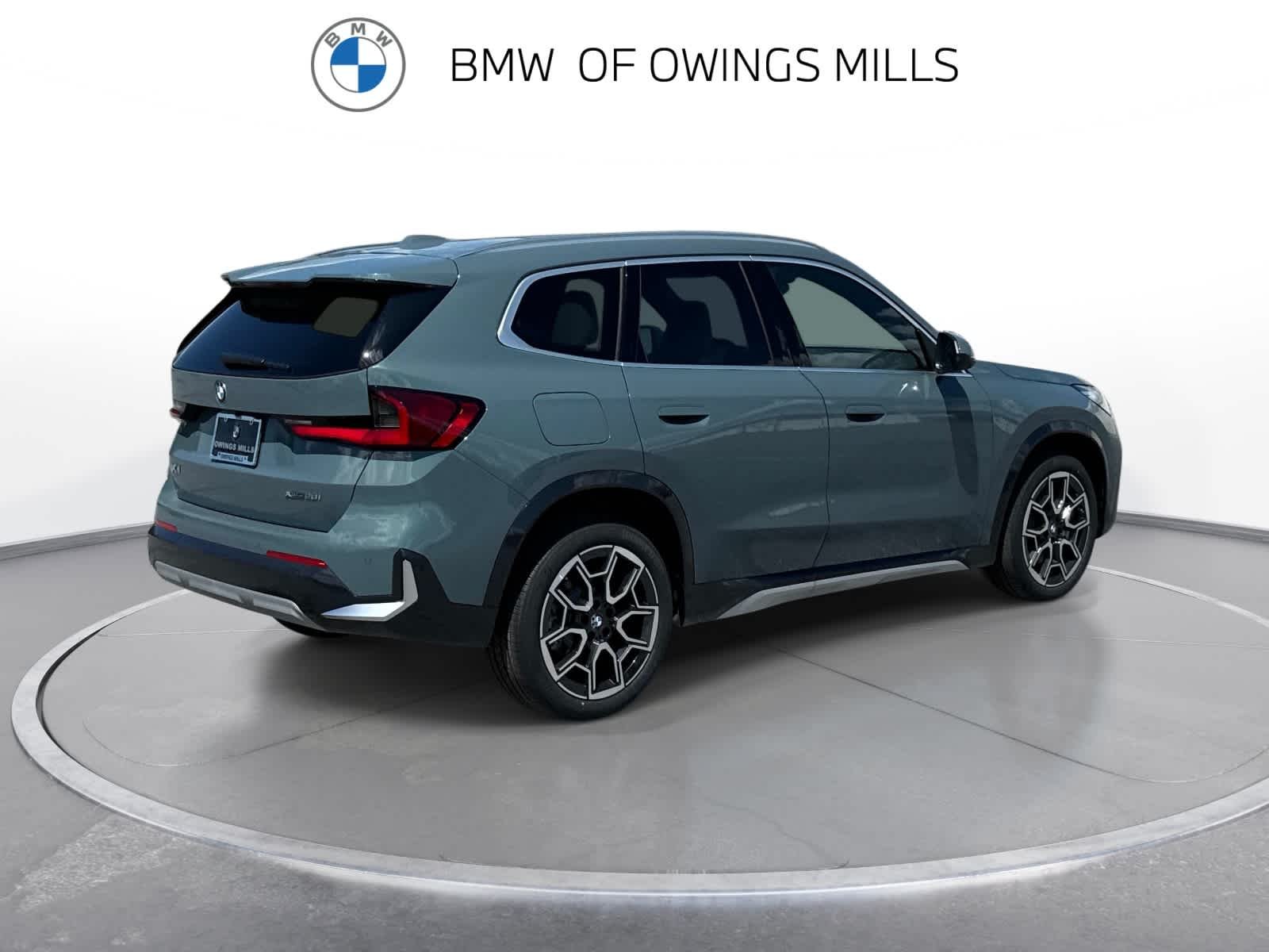 New 2026 Cape York Green Metallic BMW xDrive28i image 9