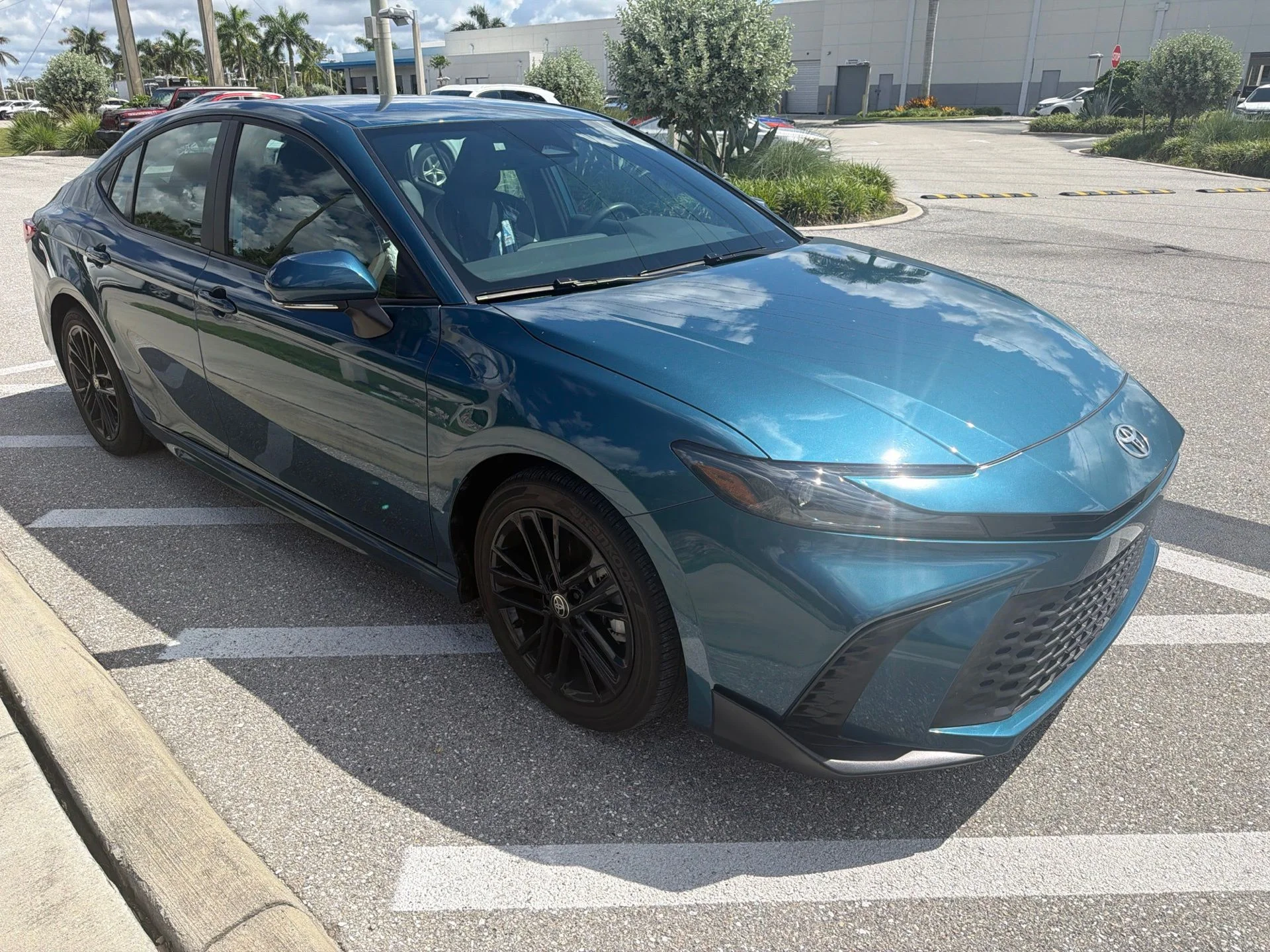 Used 2025 Ocean Toyota SE image 7