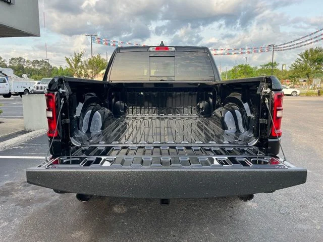 New 2026 Diamond Black Crystal Pearl-Coat Exterior Paint RAM Rebel image 20