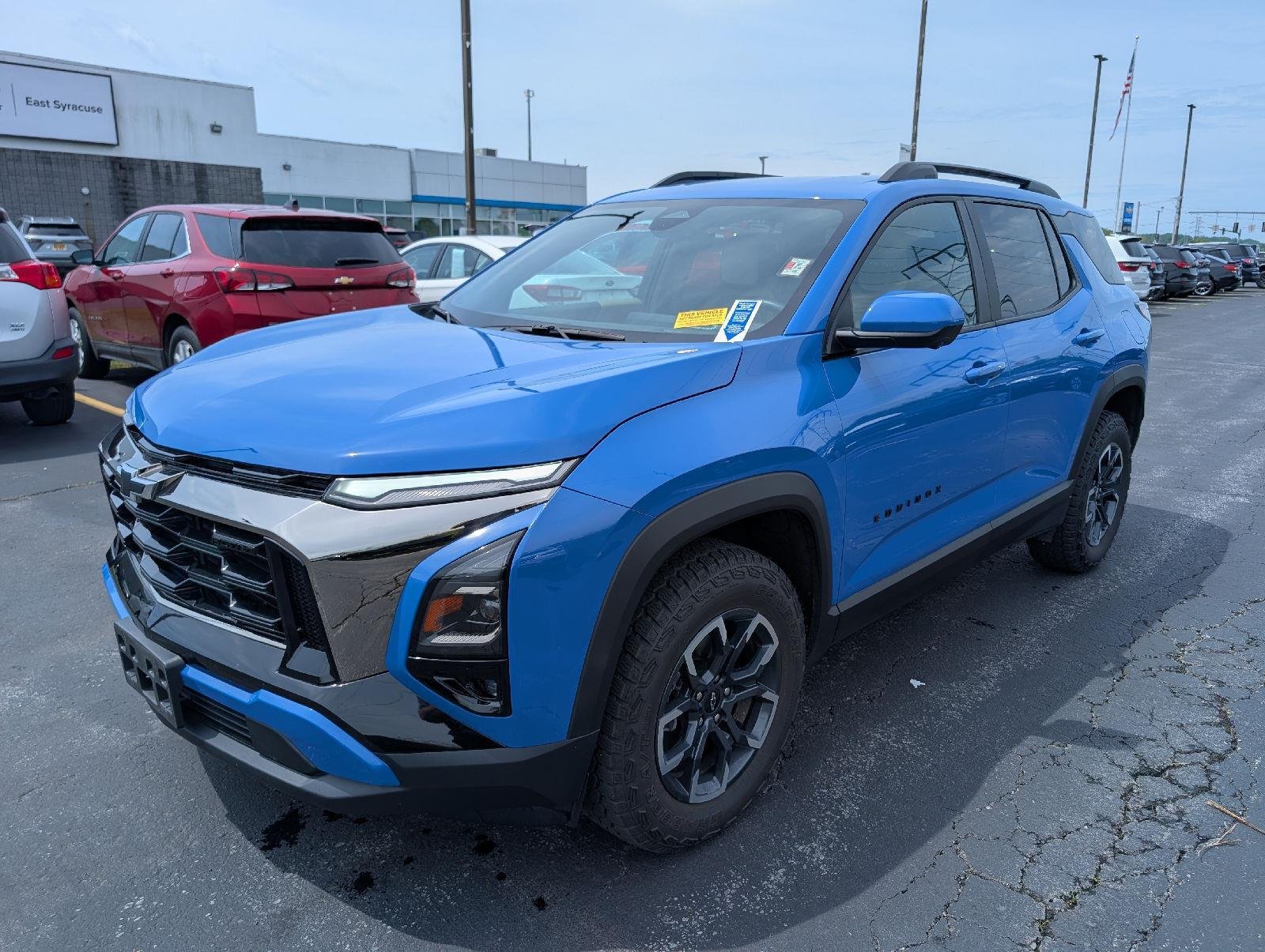 Used 2025 Reef Blue Metallic Chevrolet ACTIV image 4