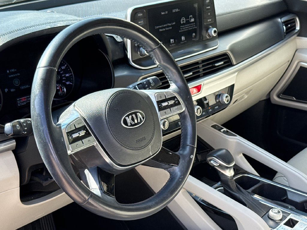 Used 2020 Green Kia S image 18