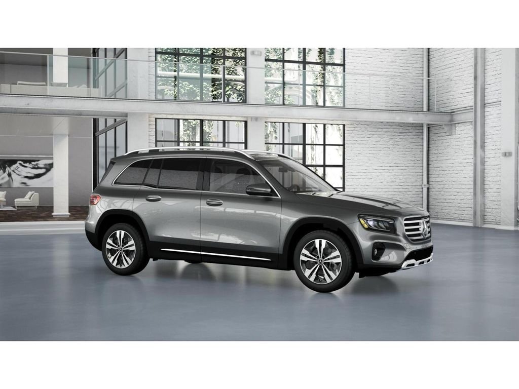Used 2026 Mountain Grey Metallic Mercedes-Benz GLB 250 4MATIC® image 13