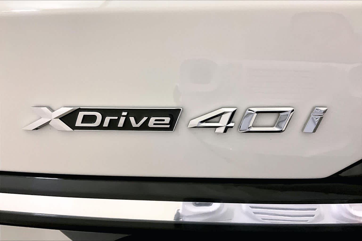 Used 2026  BMW xDrive40i image 9
