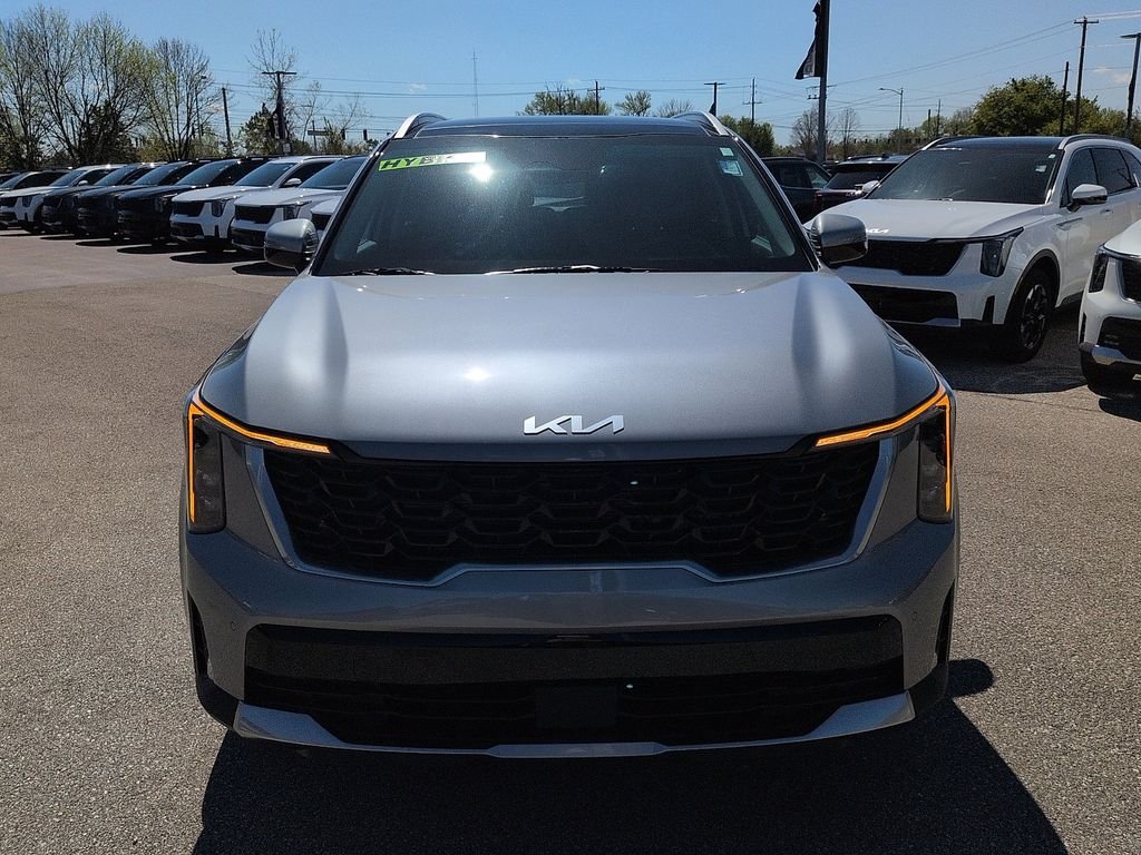 New 2026 Steel Gray Kia EX image 3