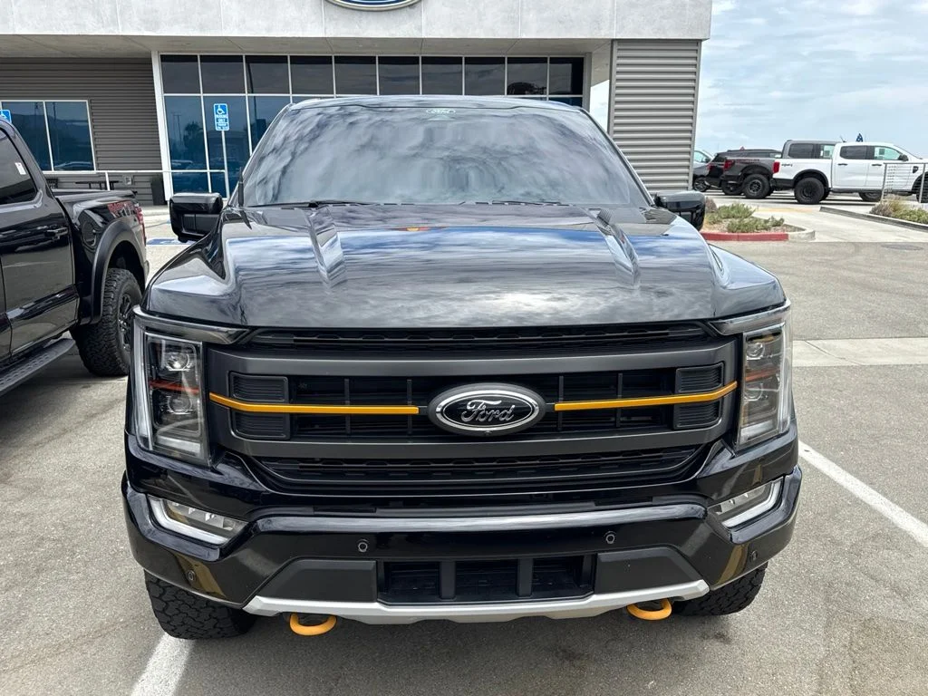 Used 2022 Black Metallic Ford Tremor image 2