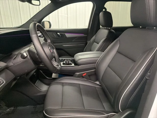 Used 2025 Summit White Buick Preferred image 12