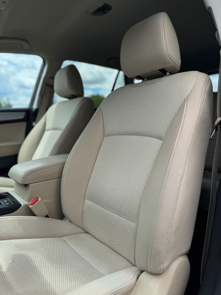 Used 2017 Wilderness Green Metallic Subaru 2.5i Premium image 29