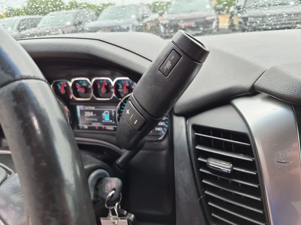 Used 2019 SHADOW GRAY METALLIC Chevrolet LT image 31