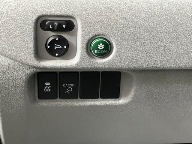 Certified Used 2017 Forest Mist Metallic Honda RTL image 14
