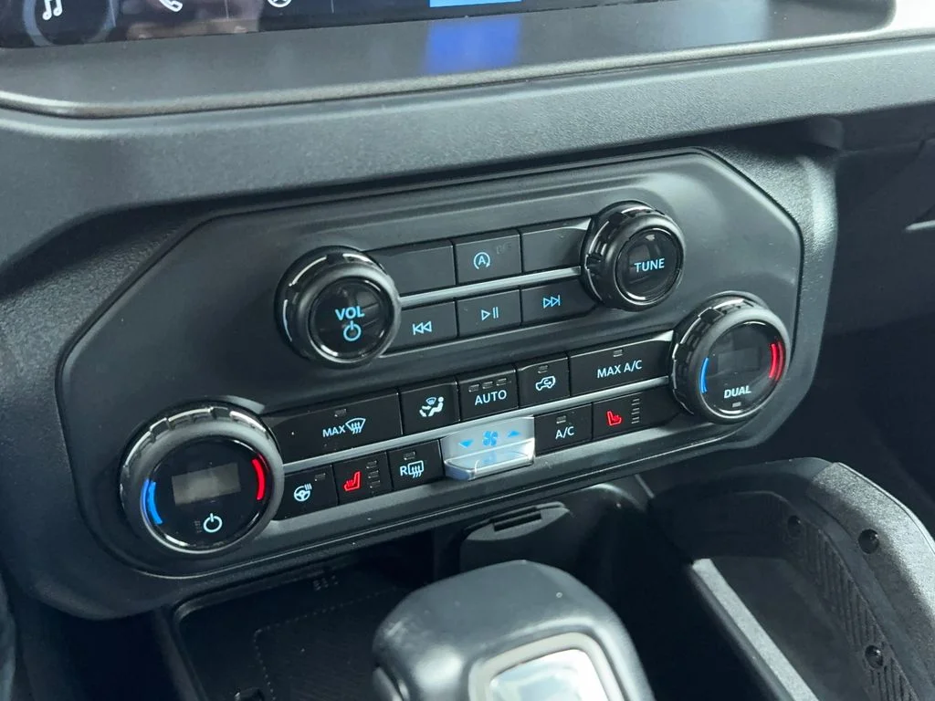 Used 2025 Red Ford Badlands image 33
