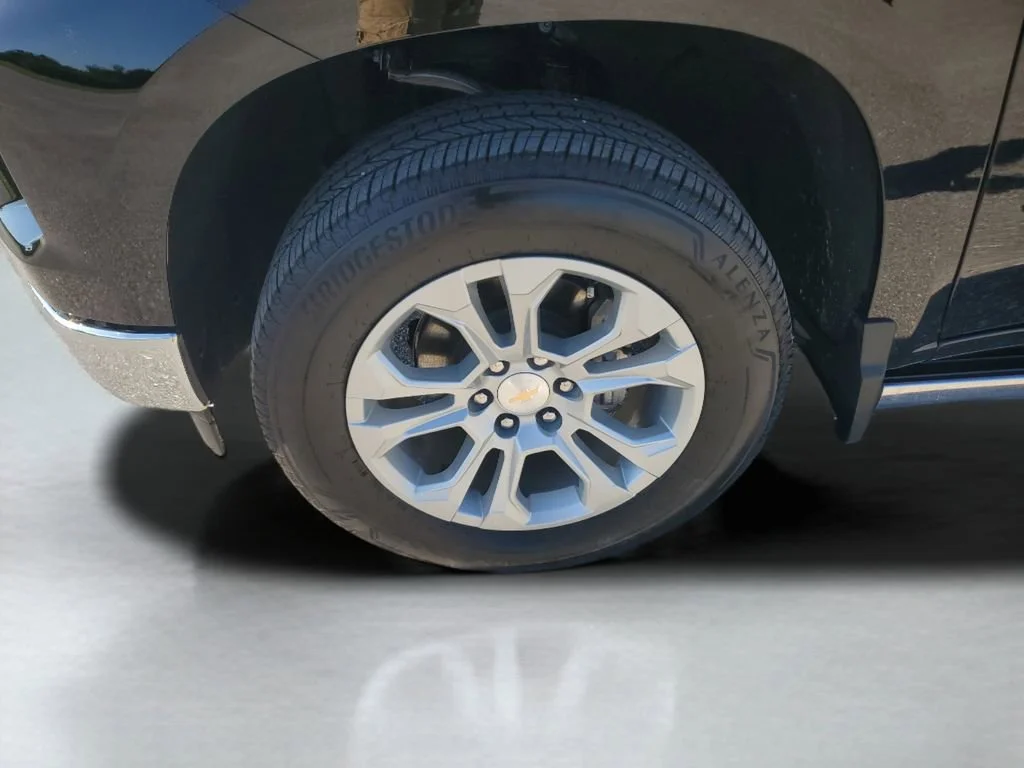 Used 2025 Black Chevrolet LTZ image 28