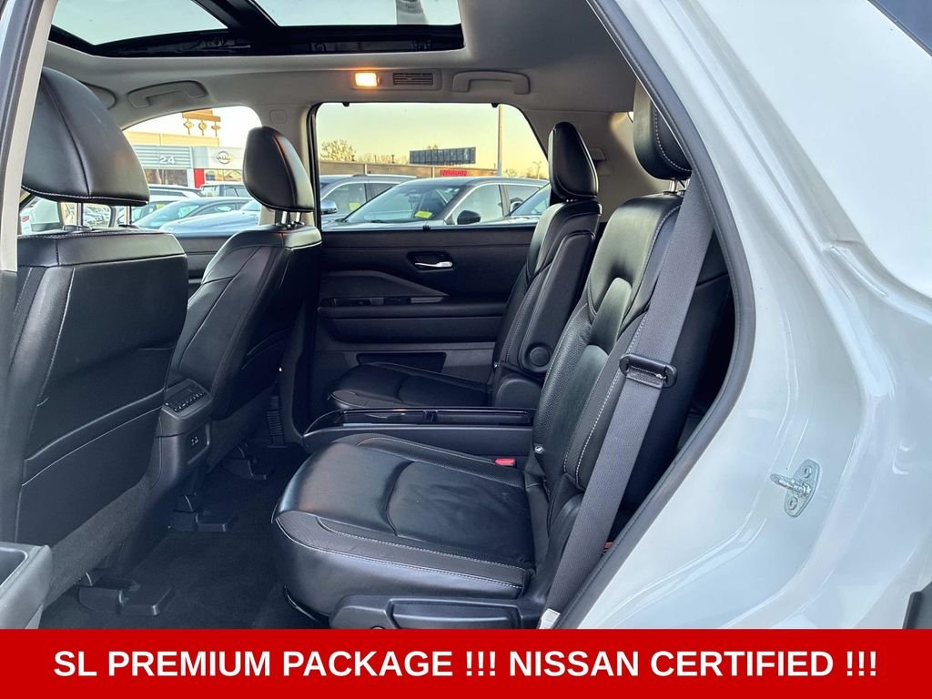Used 2023 White Nissan SL image 16