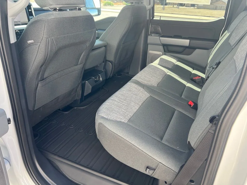 New 2026 Oxford White Ford F-250® XLT image 21