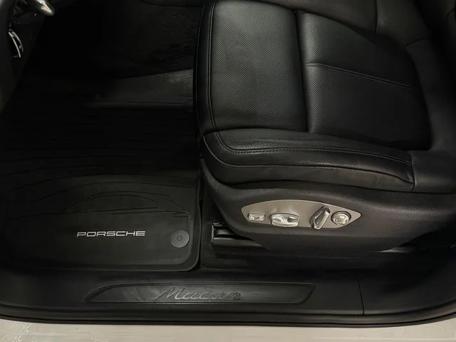 Certified Used 2026 White Porsche  image 28