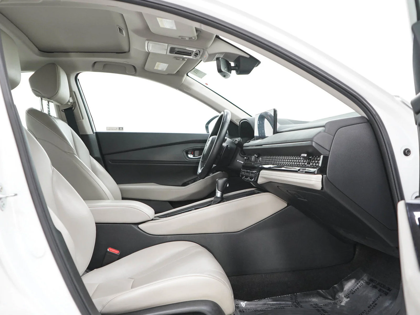Used 2023 White Honda Touring image 11