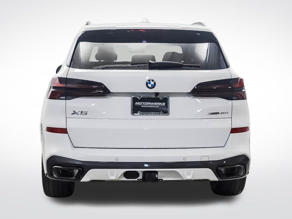 New 2026 Alpine White BMW xDrive40i image 4