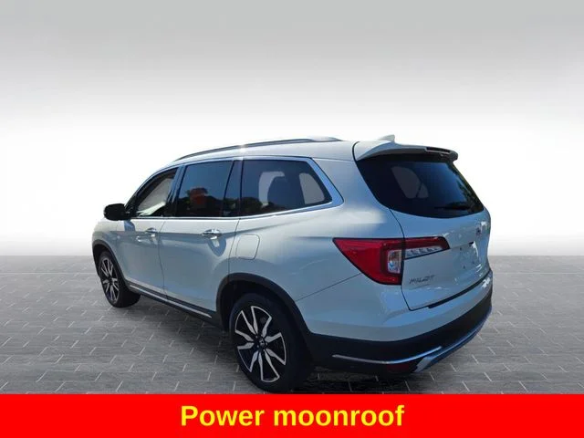 Used 2019 White Honda Touring image 6