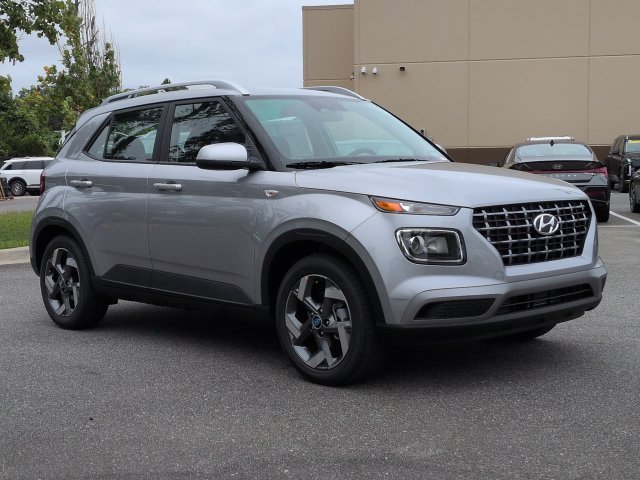 New 2026 Silver Hyundai SEL image 32