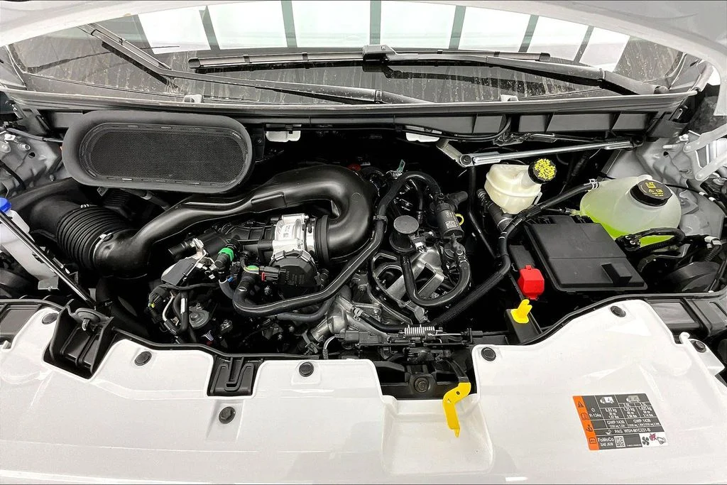 Used 2025 Oxford White Ford Base image 12