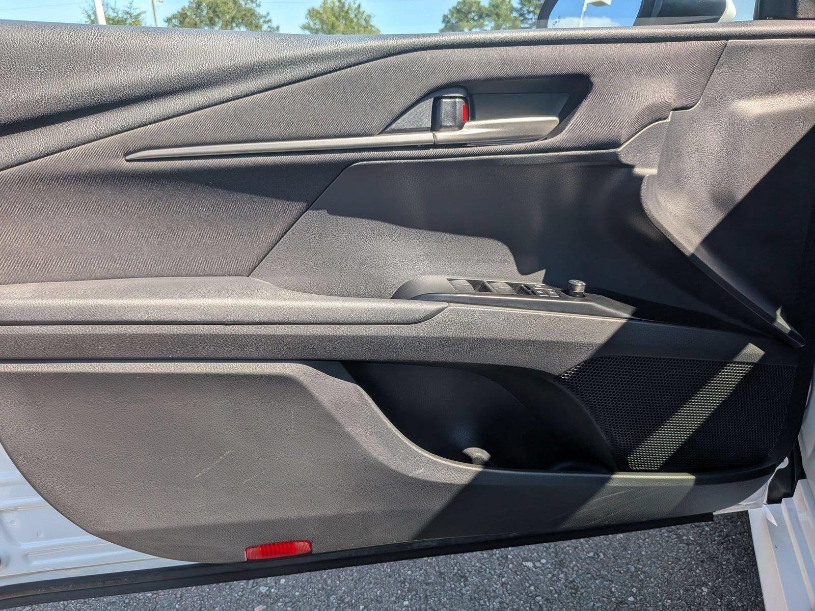 Used 2025  TOYOTA  image 15
