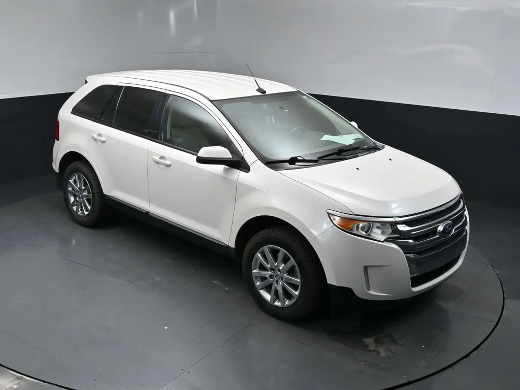 Used 2014 White Ford SEL image 7