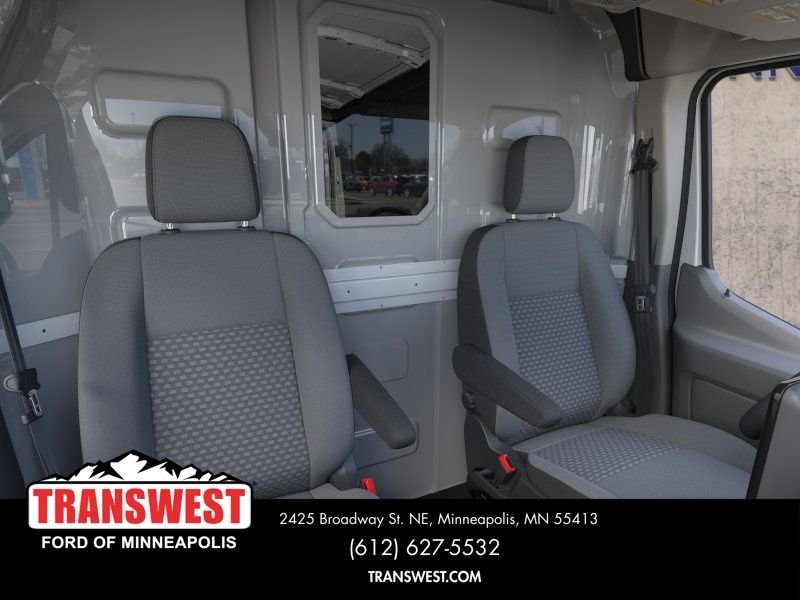 2025 Ford E-Transit Cargo Van Base - Photo 10