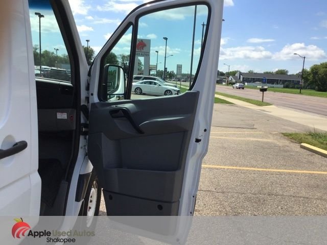 Used 2014 White Freightliner High Roof image 13