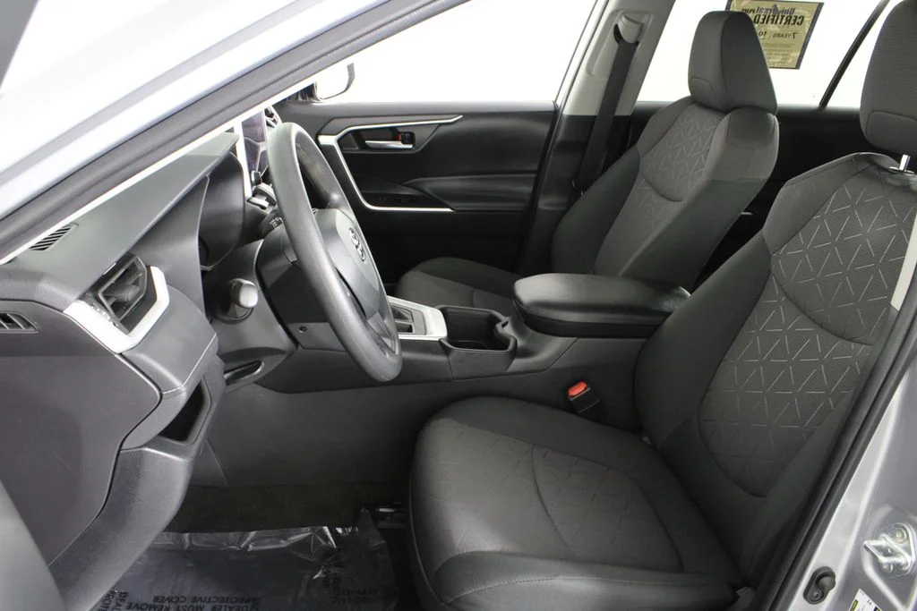 Used 2023 Silver Toyota XLE image 19