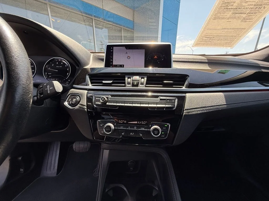 Used 2020 Black BMW sDrive28i image 25