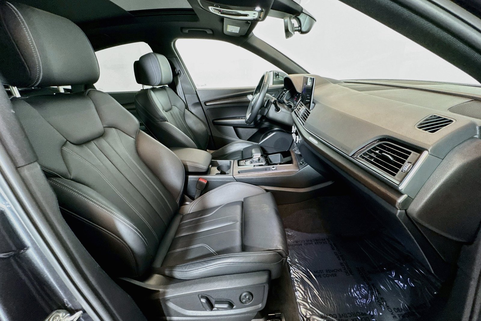 Used 2023 Daytona Gray Pearl Effect Audi S line Premium image 27