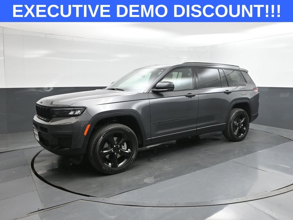 New 2025 Baltic Gray Metallic Clear-Coat Exterior Paint Jeep Altitude X image 1