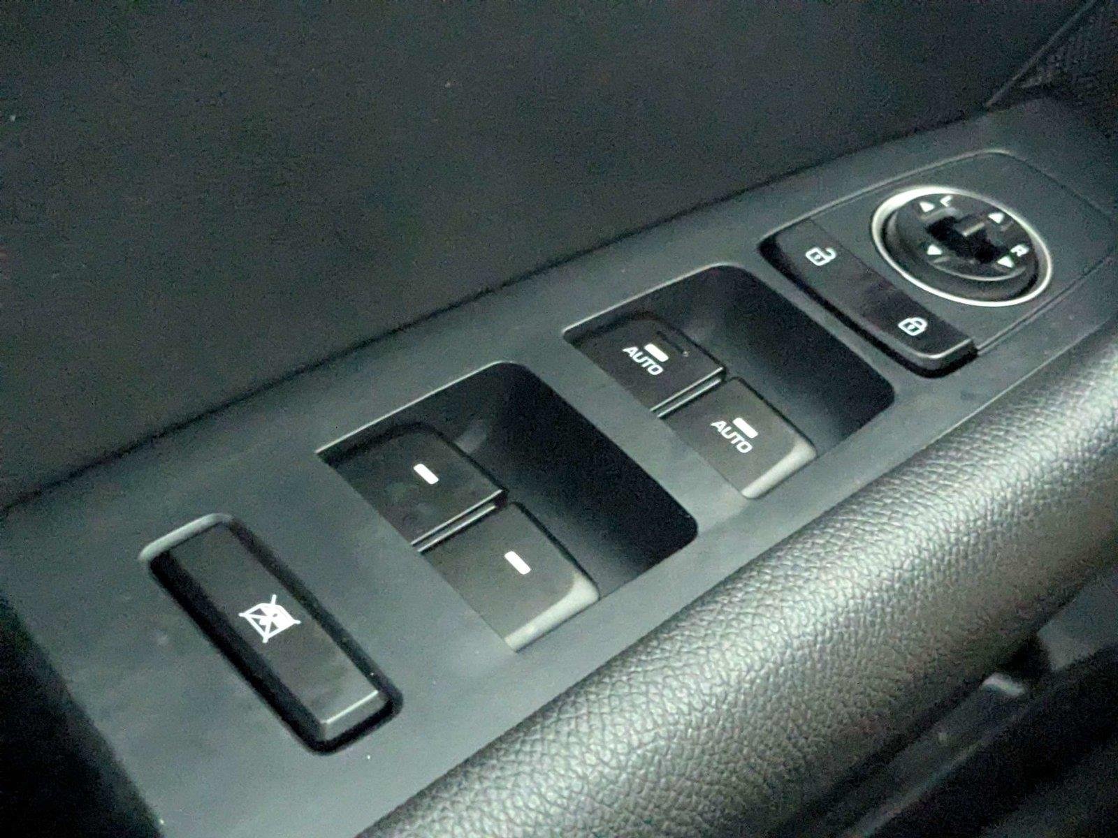 Used 2018 Phantom Black Hyundai Limited image 15